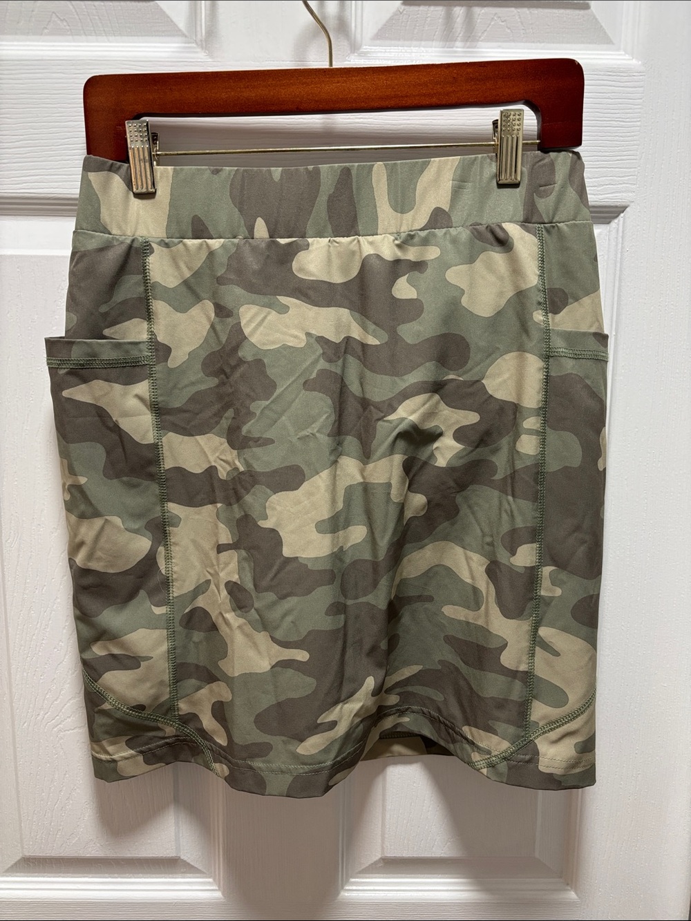 Chico's Olive Green Camo Active Skort